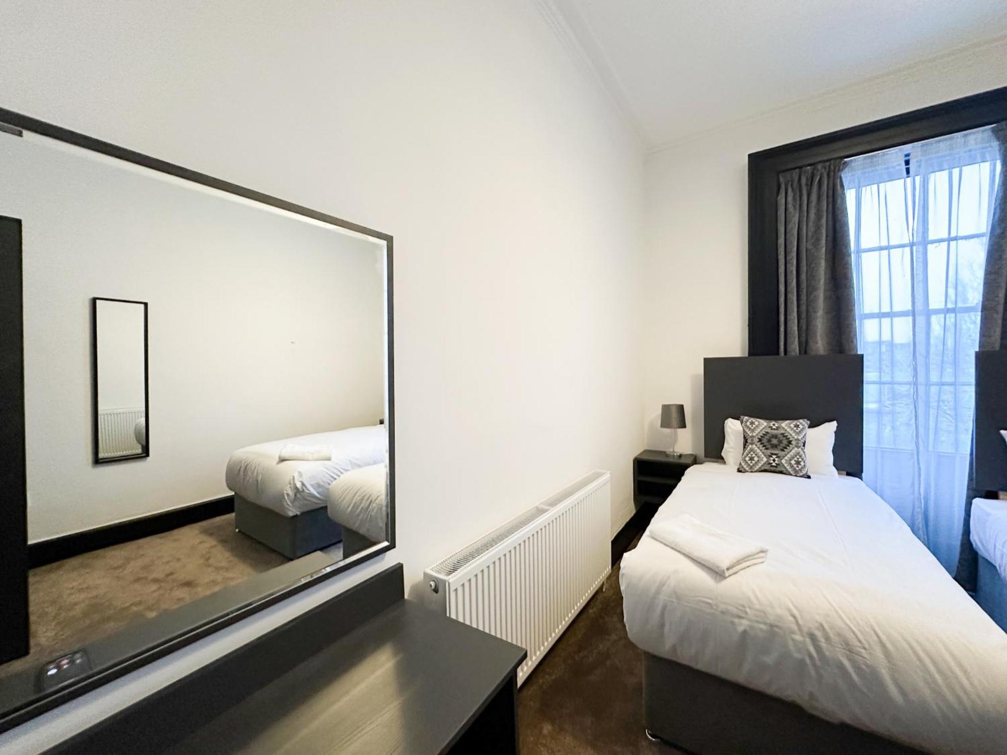 Mulberry Aparthotel Newcastle Гейтсхед Номер фото